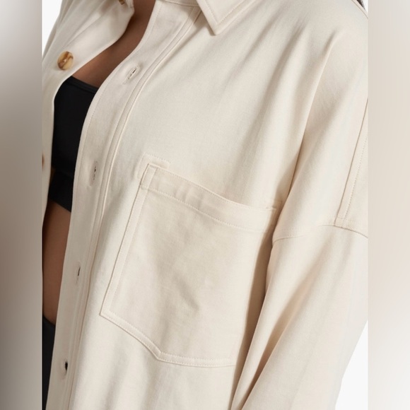 NWOT Vuori Women’s Mackenzie Shirt Jacket in Natural M/L - Picture 6 of 13